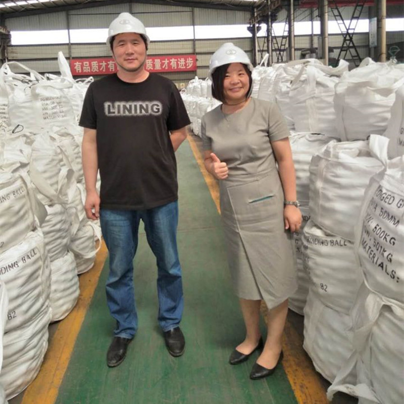 Döküm çelik Bilyalı taşlama media.jpg Döküm çelik Bilyalı taşlama media.jpg